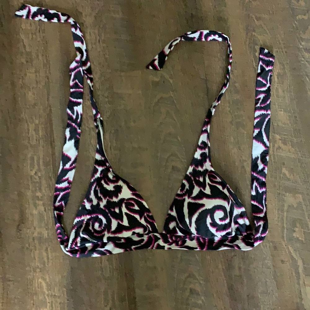 Bathing suit top medium